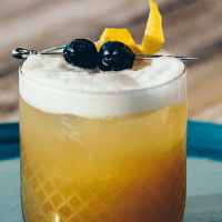 amaretto sour trago