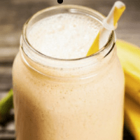 smoothie con banana y limón