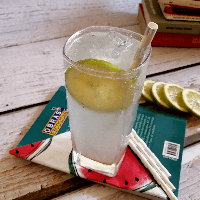 trago tom collins con gin